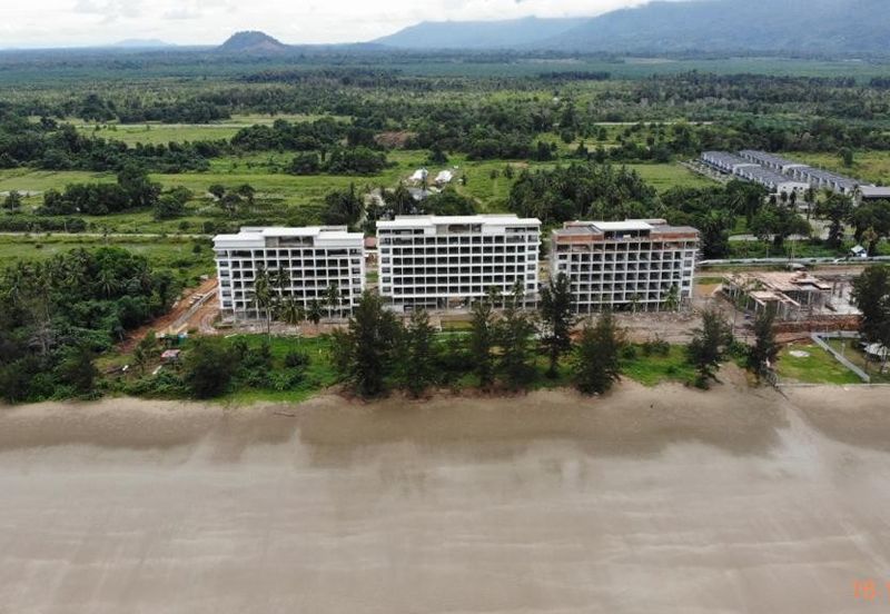 Roxy Beach Apartment @ Sematan