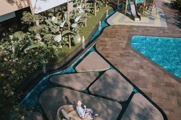 The Charlotte Freehold Service Apartment