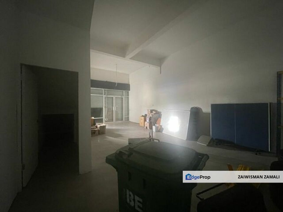 3 Storey Shoplot with Individual Title @ Mc Donalds Semariang, Sarawak, Kuching