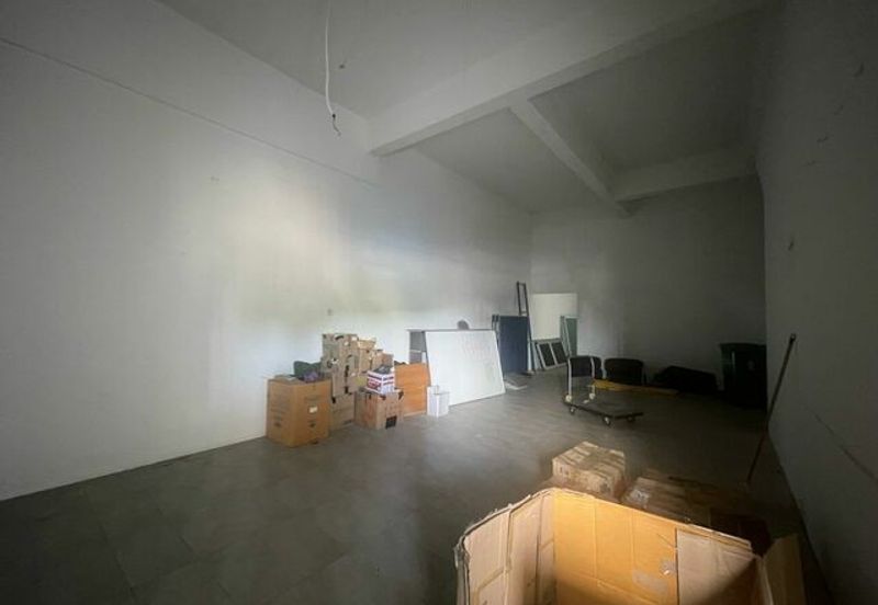 3 Storey Shoplot with Individual Title @ Mc Donalds Semariang