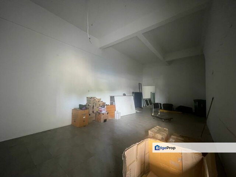 3 Storey Shoplot with Individual Title @ Mc Donalds Semariang, Sarawak, Kuching