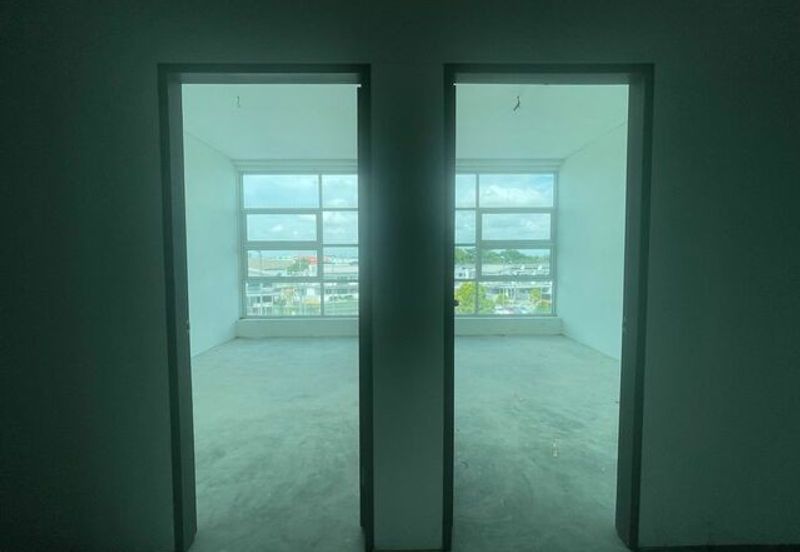 3 Storey Shoplot with Individual Title @ Mc Donalds Semariang