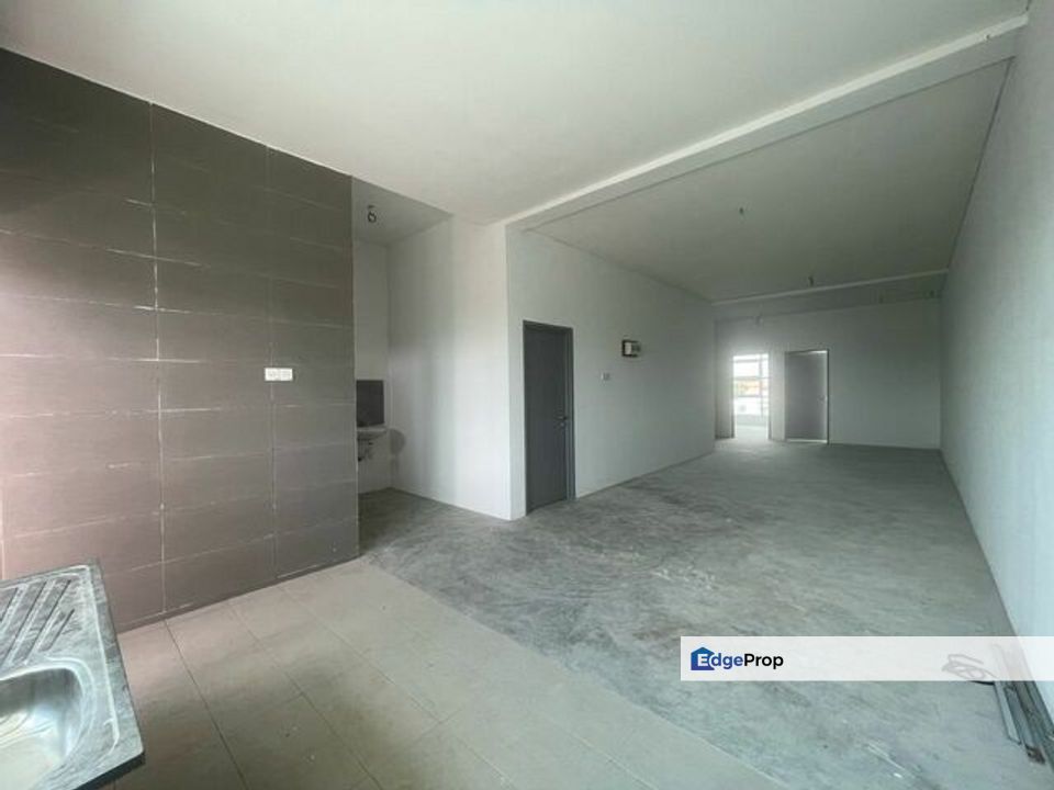 3 Storey Shoplot with Individual Title @ Mc Donalds Semariang, Sarawak, Kuching