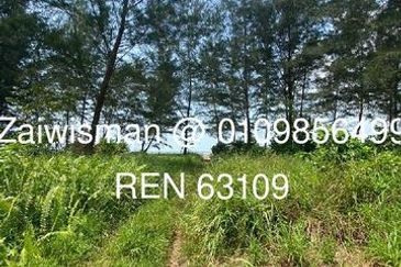 Trombol Paradise Beach Land