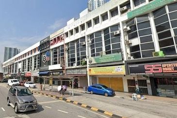 INDAH UPC COMMERCIAL SHOP FOR SALE
