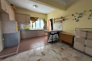 Awana Puri Condominiums