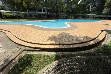 Awana Puri Condominiums