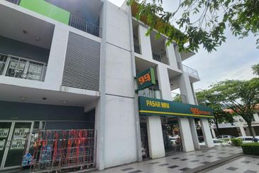 Midfields Square Shop Office