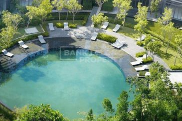 Mirage By The Lake Condominium