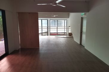 Pusat Perdagangan Seri Kembangan