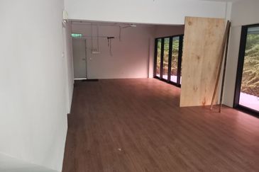 Pusat Perdagangan Seri Kembangan