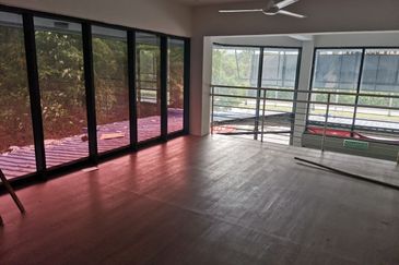 Pusat Perdagangan Seri Kembangan