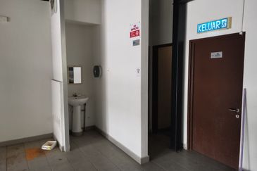 Pusat Perdagangan Seri Kembangan