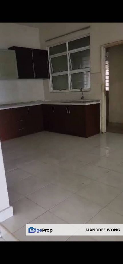 Sterling Condominium /WTS 750k/4R2B/Kelaya Jaya, Selangor, Kelana Jaya