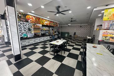Corner Shop/WTR 16k/Seri Kembangan