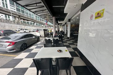 Corner Shop/WTR 16k/Seri Kembangan