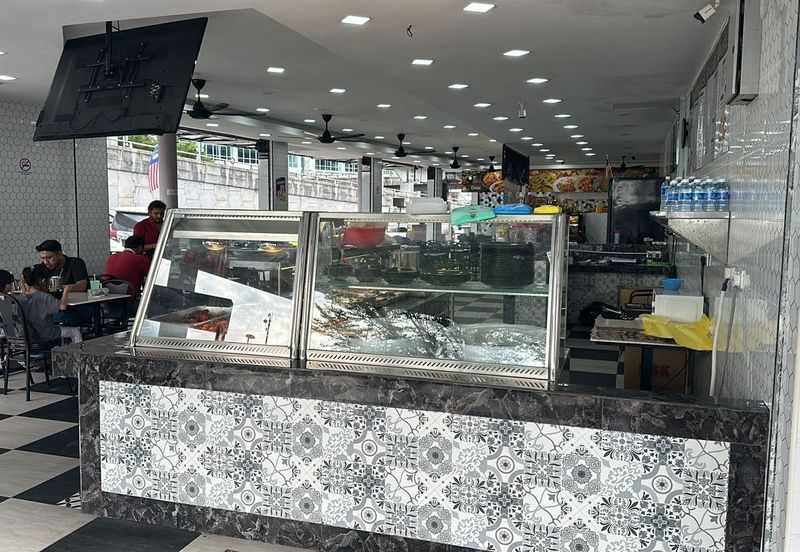 Corner Shop/WTR 16k/Seri Kembangan