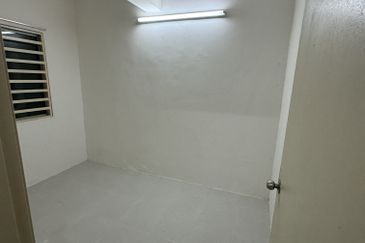 APARTMENT ANJUNG LEKIR