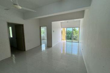 APARTMENT ANJUNG LEKIR