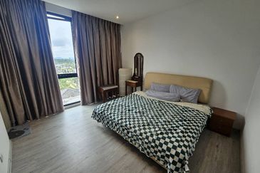 Royal Richmond Gold Condominium