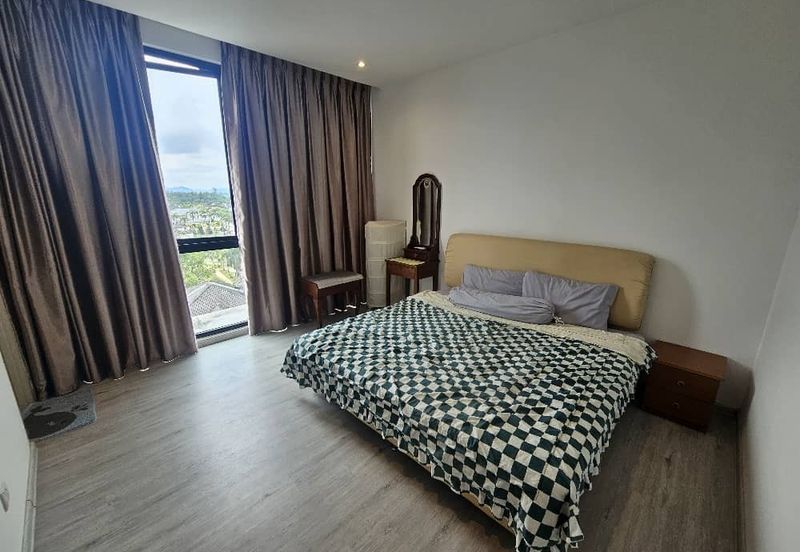 Royal Richmond Gold Condominium