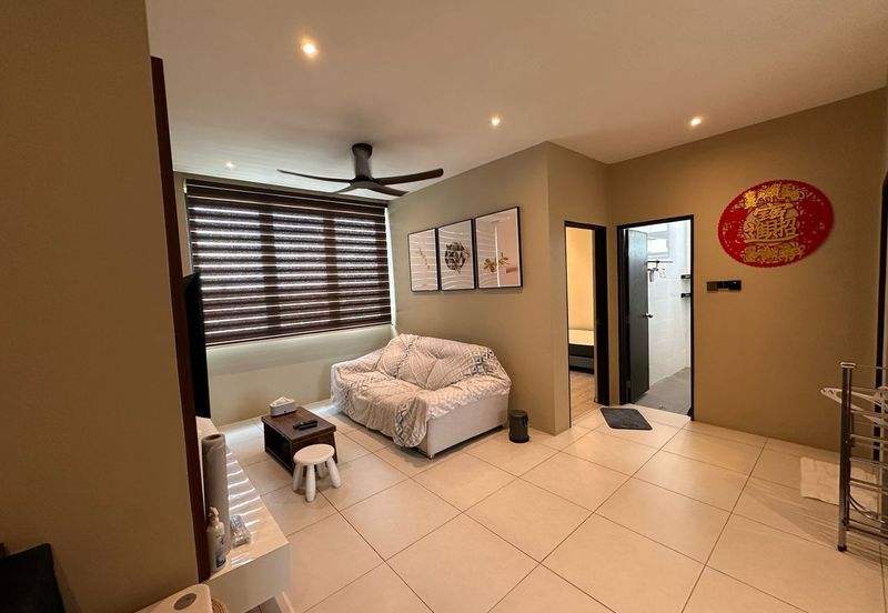 Royal Richmond Gold Condominium