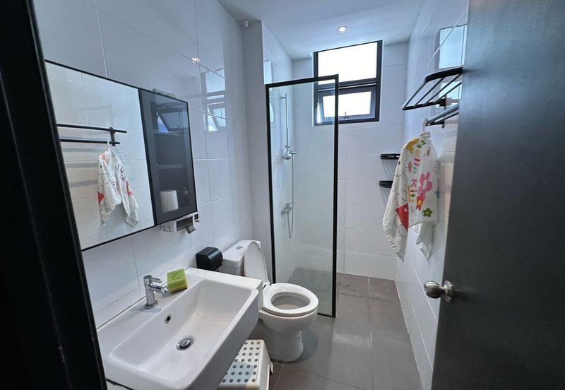 Royal Richmond Gold Condominium