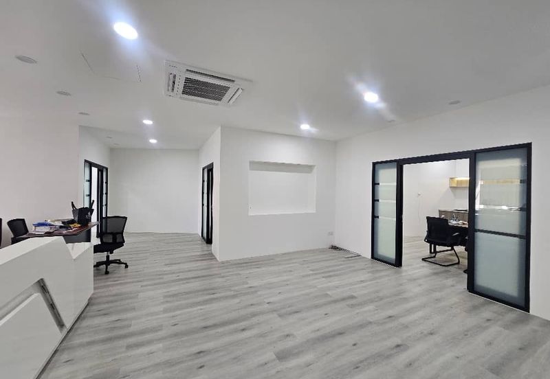 The Northbank 1st Floor Shoplot For Rent