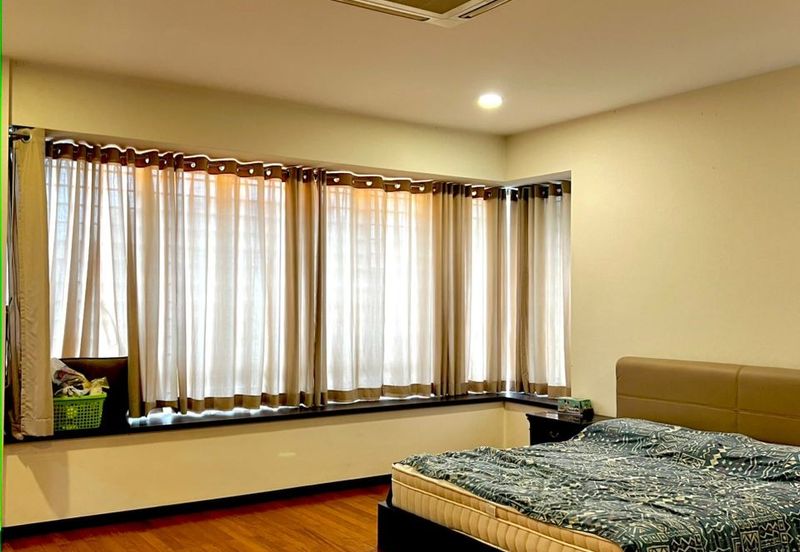 Uplands Residence Three Storey Semi-D For Sale