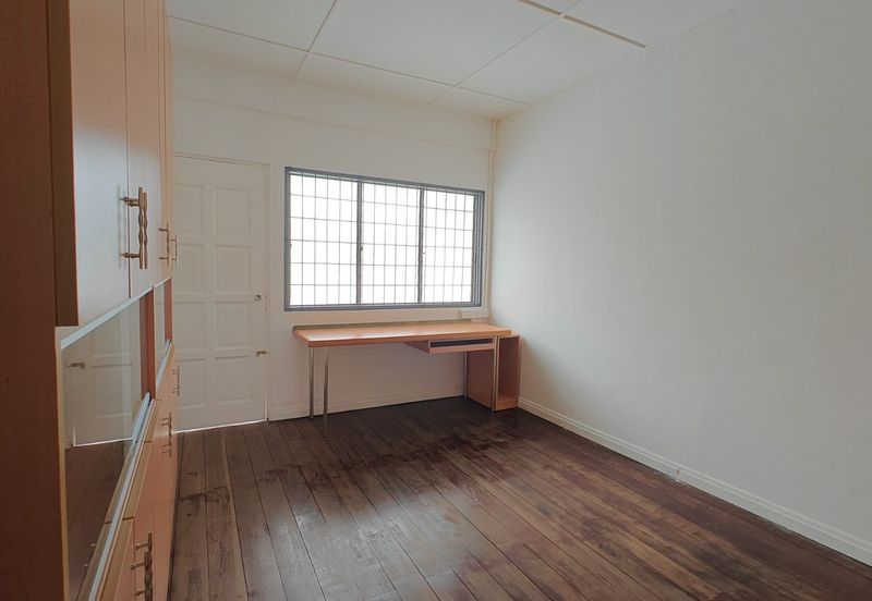 Double Storey Terrace Intermediate For Sale