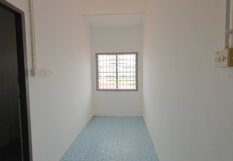 Double Storey Terrace Intermediate For Sale