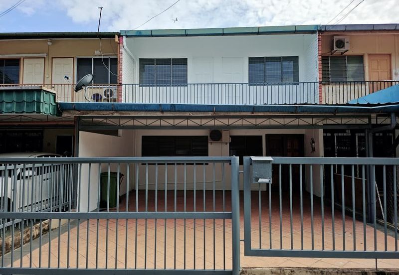 Double Storey Terrace Intermediate For Sale