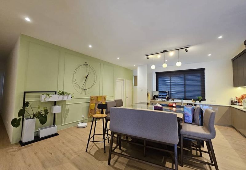 D'ryx for sale 4bed 4bath 1952sqft