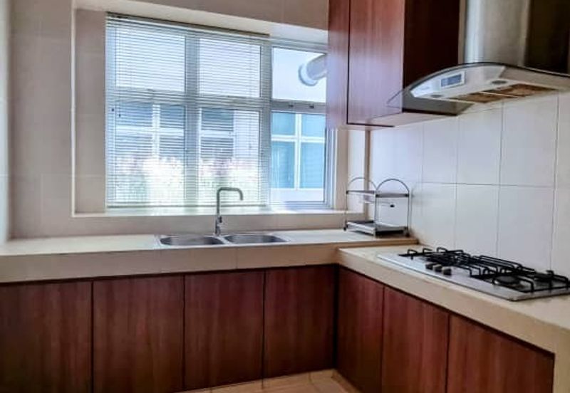 Desa Pines Apartment