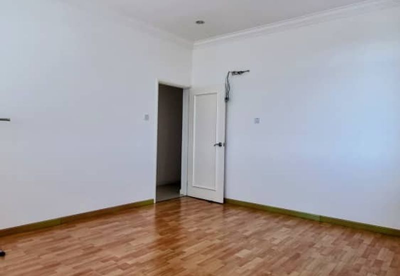 Desa Pines Apartment