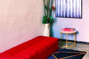 4 storey commercial shoplot @ satok 