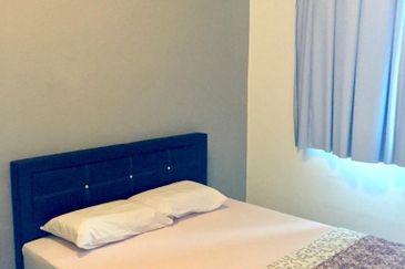 4 storey commercial shoplot @ satok 