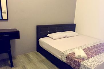 4 storey commercial shoplot @ satok 