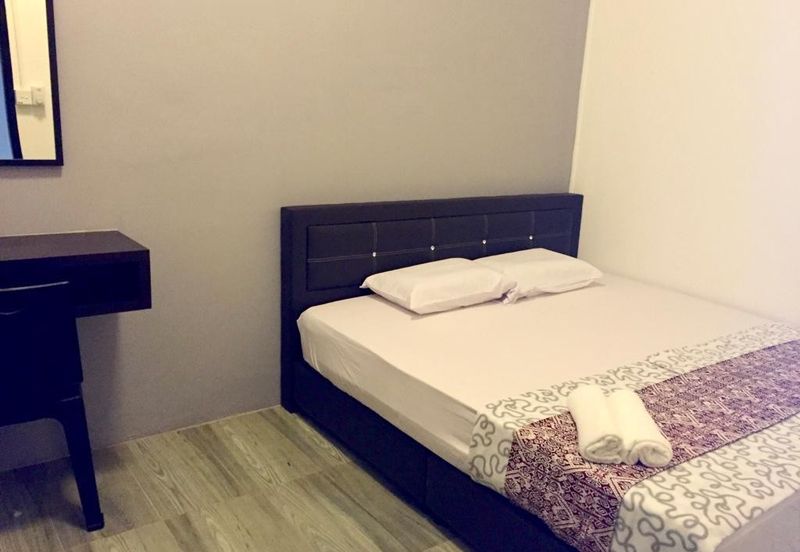 4 storey commercial shoplot @ satok 