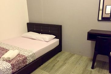 4 storey commercial shoplot @ satok 