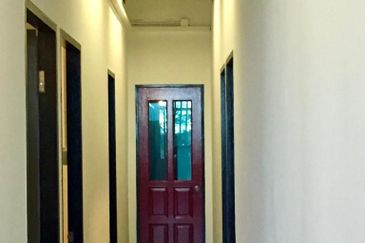 4 storey commercial shoplot @ satok 