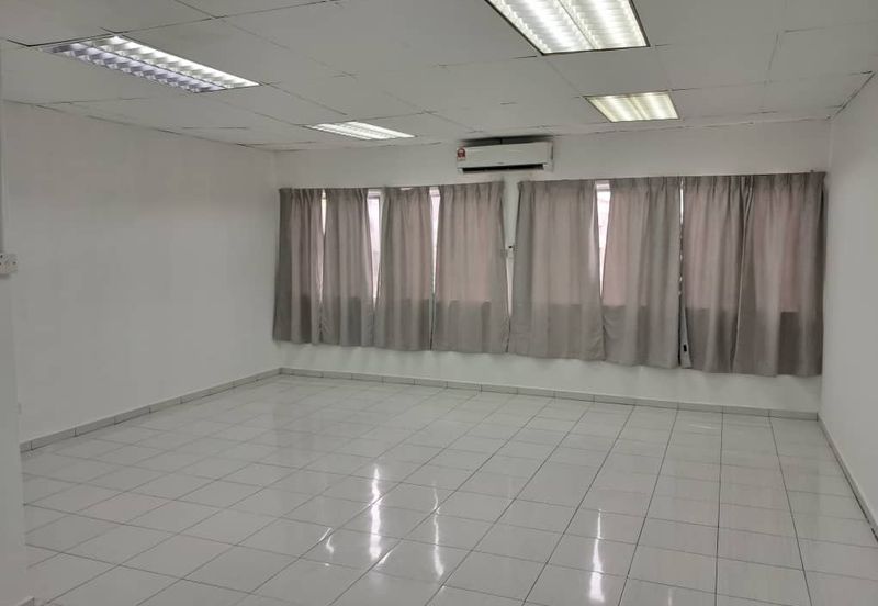 Oakland Commercial Centre