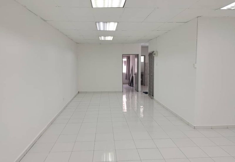 Oakland Commercial Centre