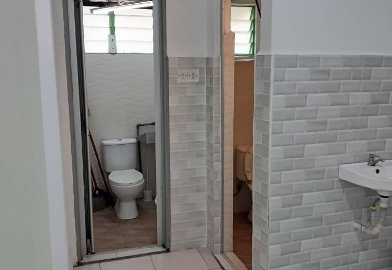 Oakland Commercial Centre