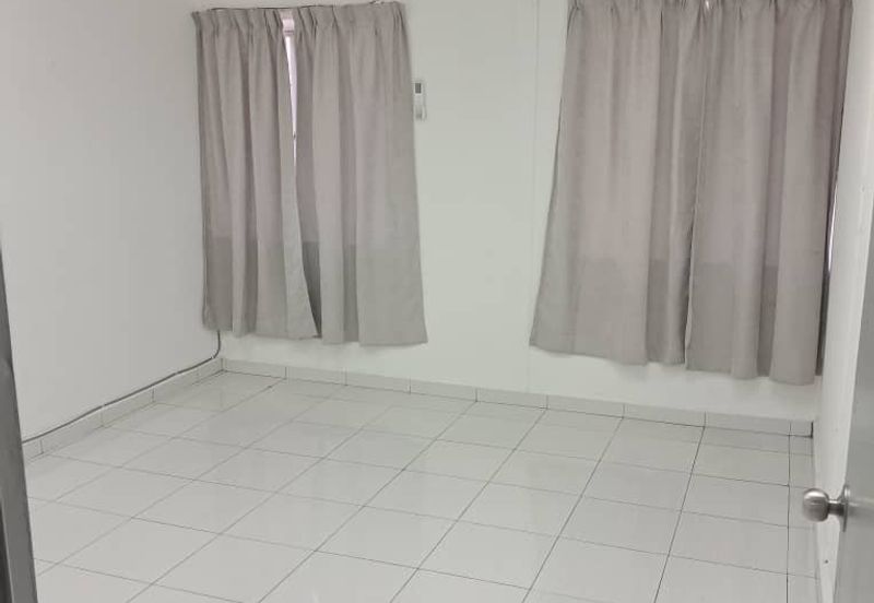 Oakland Commercial Centre