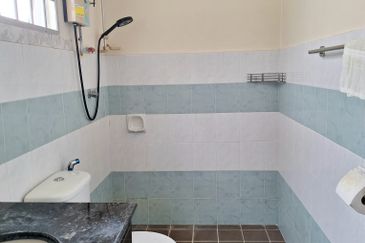 EMERALD PARK (SEREMBAN 2)