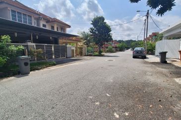 Town house Sikamat mampu bayar  Gated community  for sales