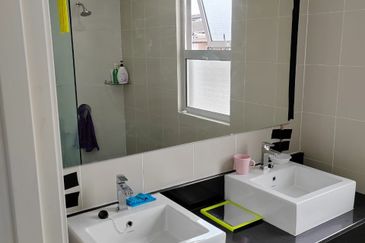 TAMAN BUKIT CHEMARA(CHEMARA HILL)