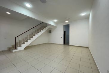 Anggun @ Bandar Ainsdale