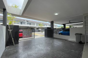 Anggun @ Bandar Ainsdale